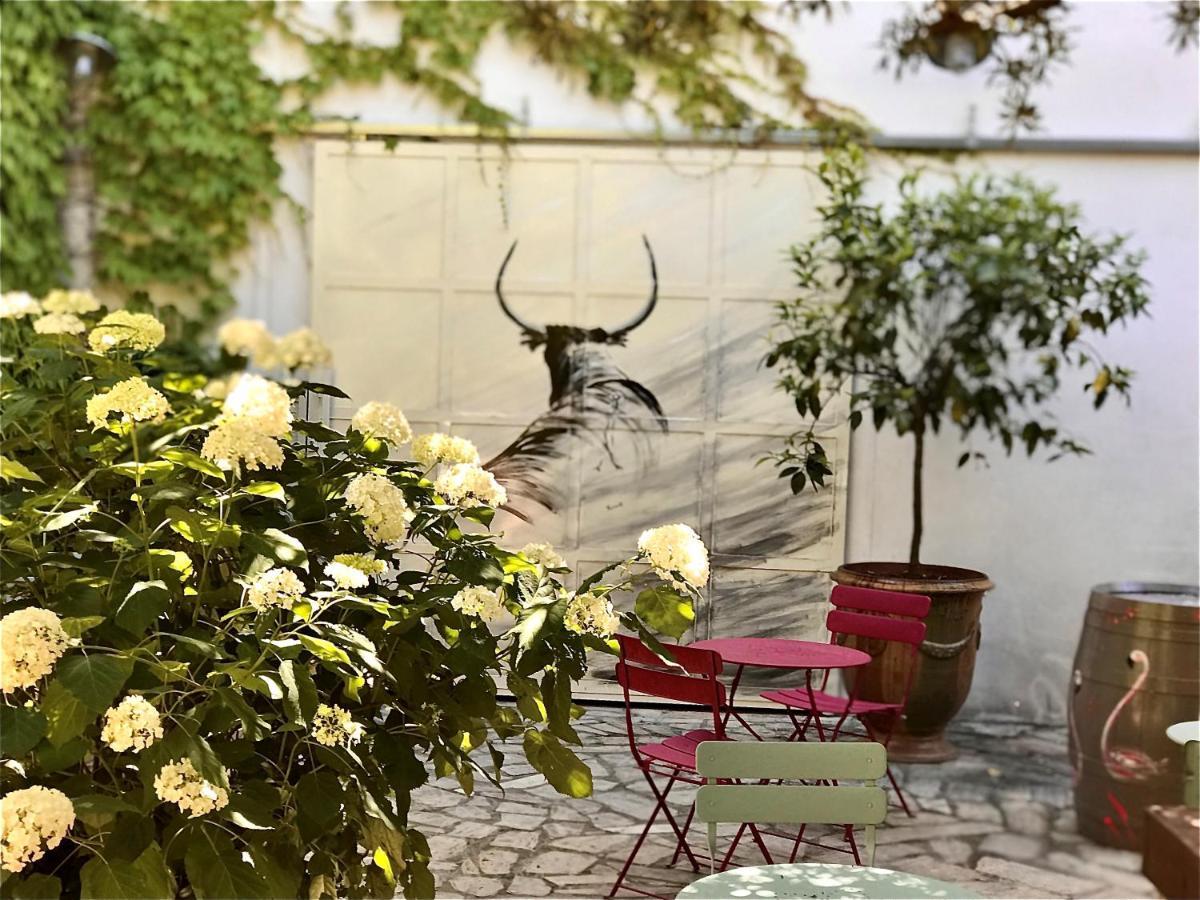 Hotel Saint Louis Aigues-Mortes Exterior photo